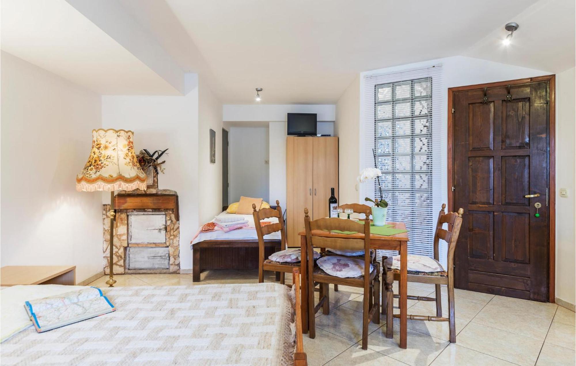 Awesome Studio In Pula With Wifi 外观 照片